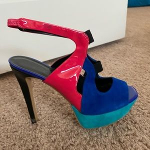 Jessica Simpson Multicolored heel
